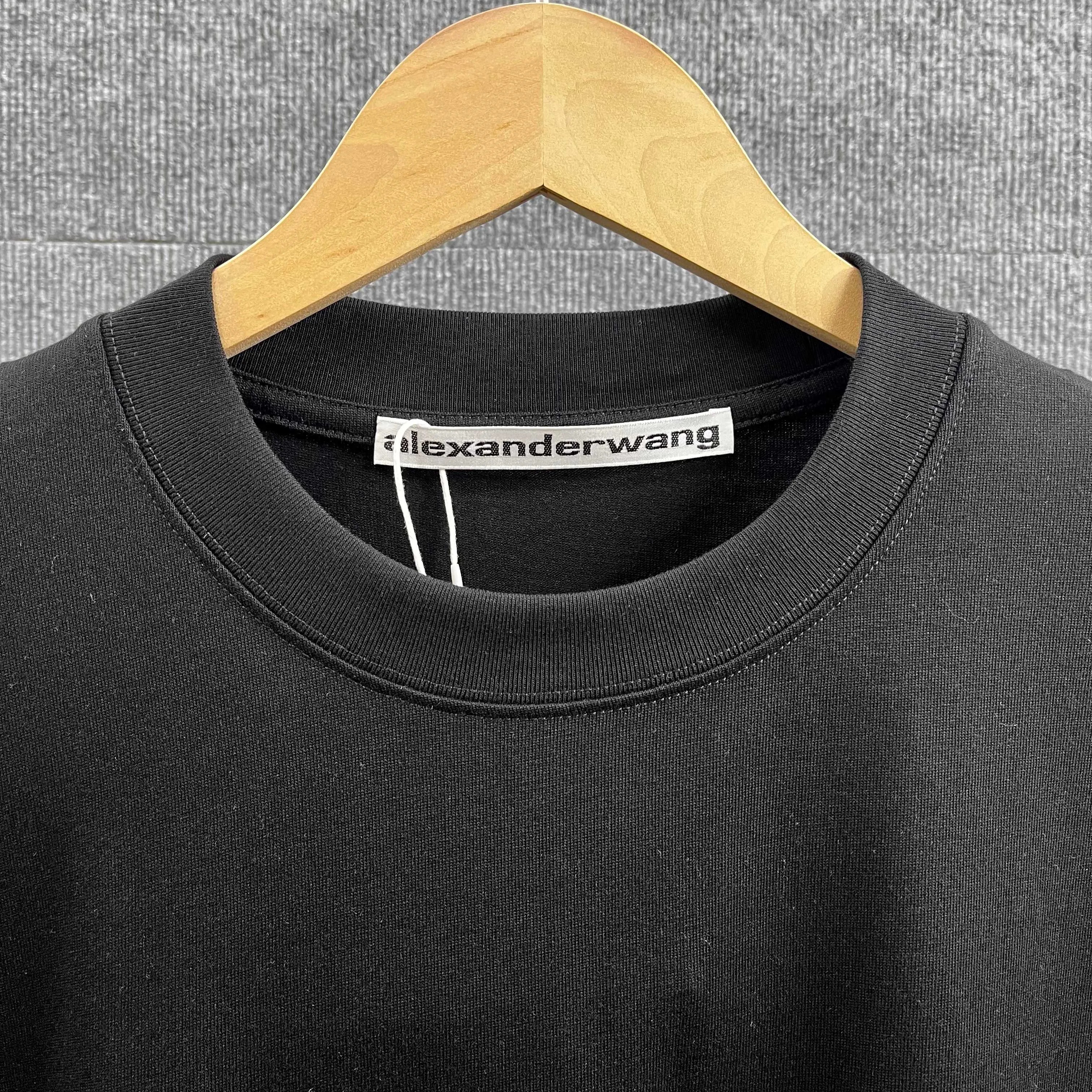 * * *alexan 2026 New Arrival wang logo T Same Style ：Black White Size： S （90-130 ） M （120-150 ） L （140-165 ） XL （160-180 ） XXL （180 ）